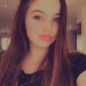 Meet your Posher, Chanel